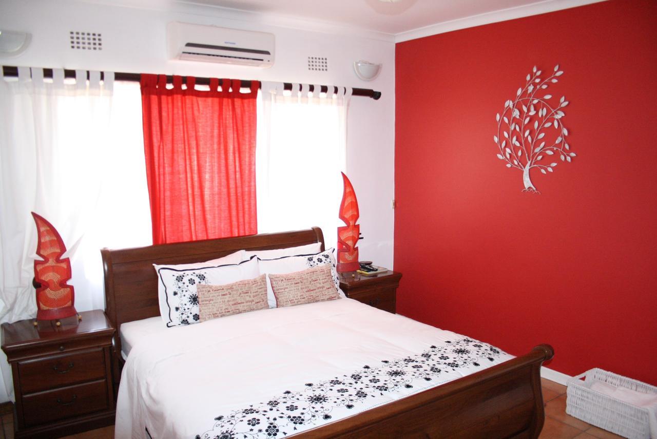 Sunflower Court Bed And Breakfast Gaborone Bagian luar foto
