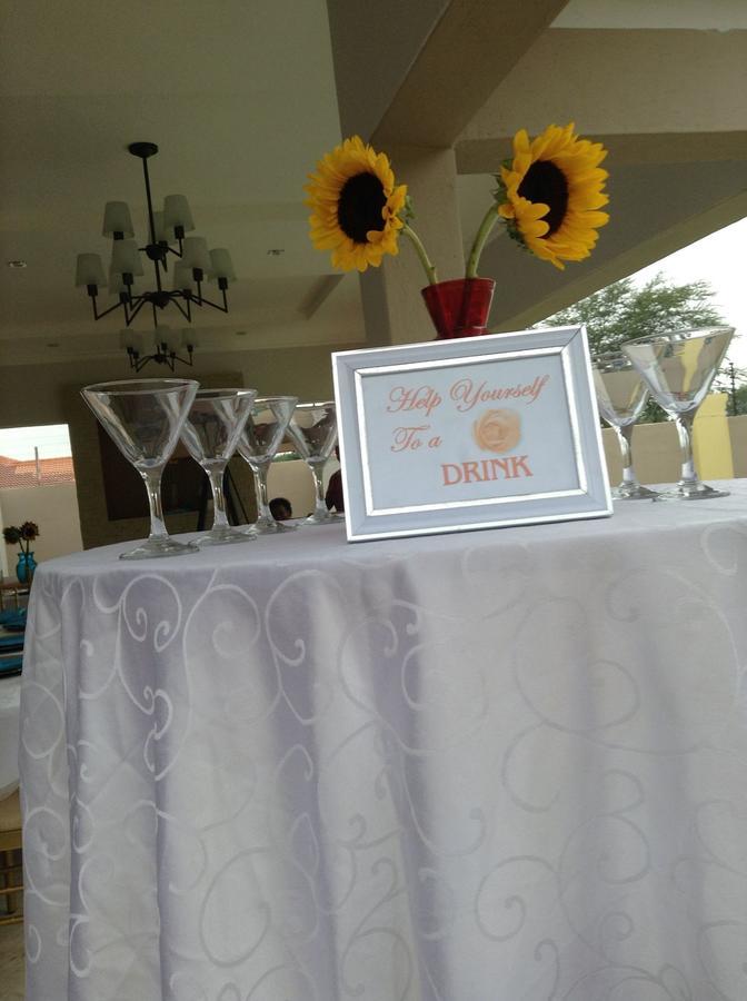 Sunflower Court Bed And Breakfast Gaborone Bagian luar foto